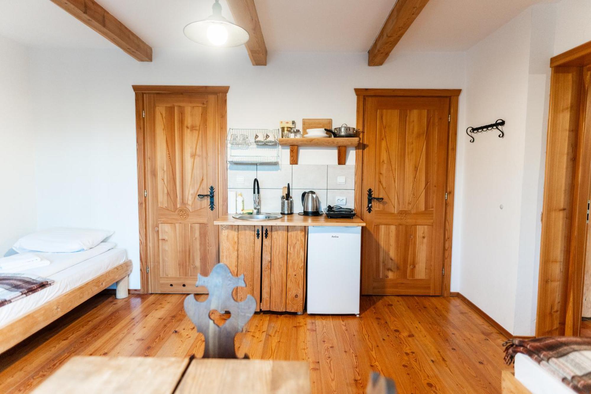 Ku Sosnie Apartment บุโควินา ทัตซานสกา ภายนอก รูปภาพ