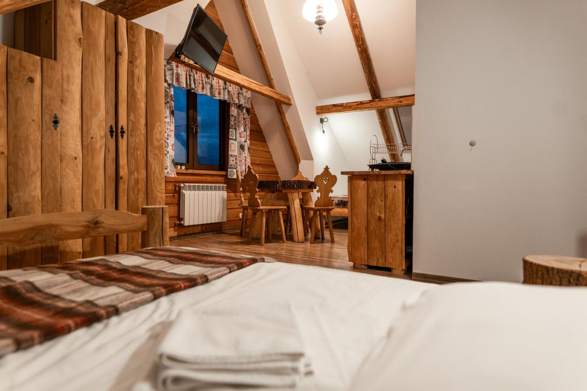Ku Sosnie Apartment บุโควินา ทัตซานสกา ภายนอก รูปภาพ